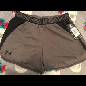 Women’s Under Armour shorts size small